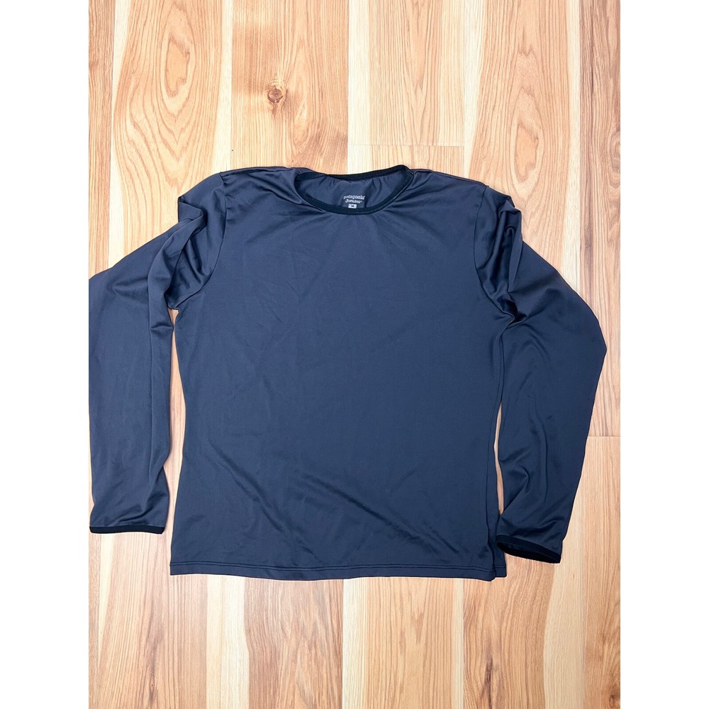 Patagonia Apilene Black Base Layer  Lightweight Tee‎ Size Medium Womens